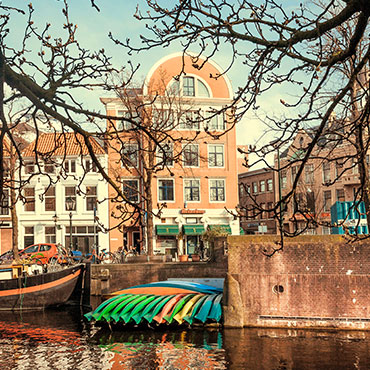 FTTH brings superfast data to Amsterdam
